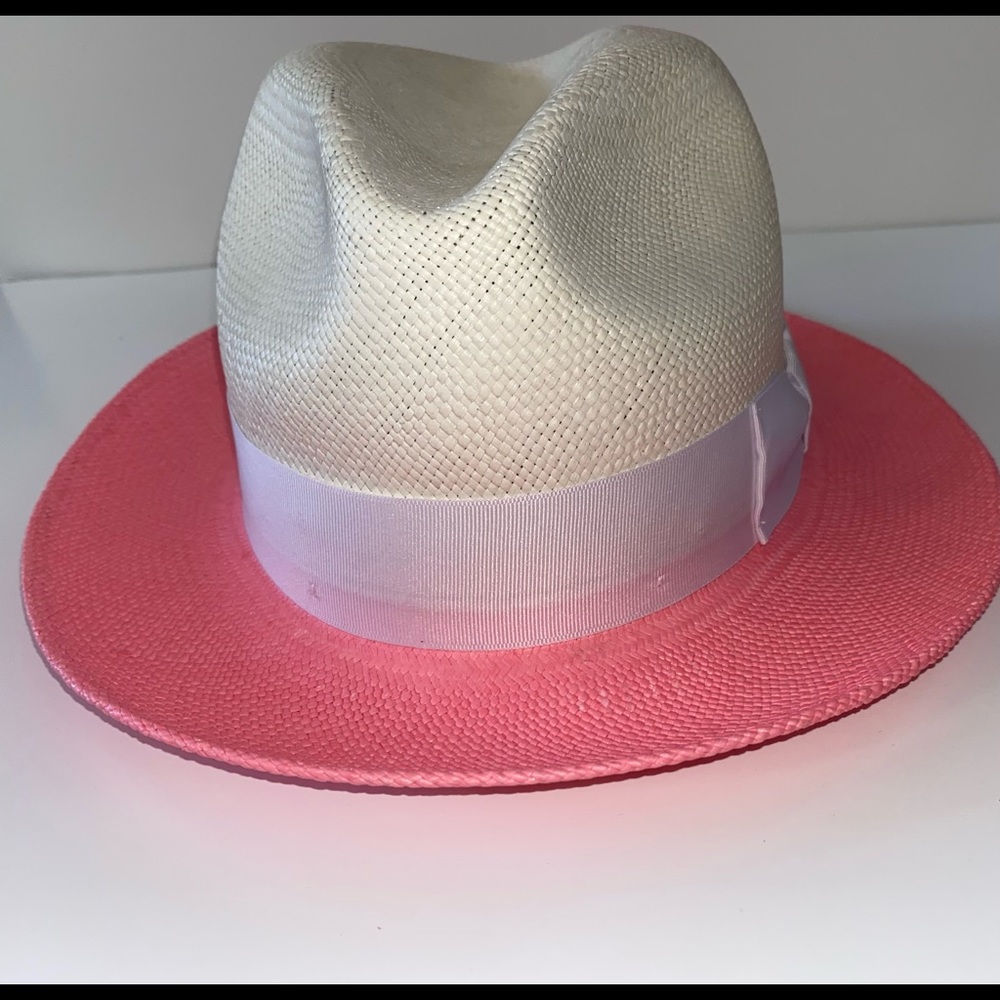 Two tone fedora style straw hat ,  an original Panama hat made in Ecuador!